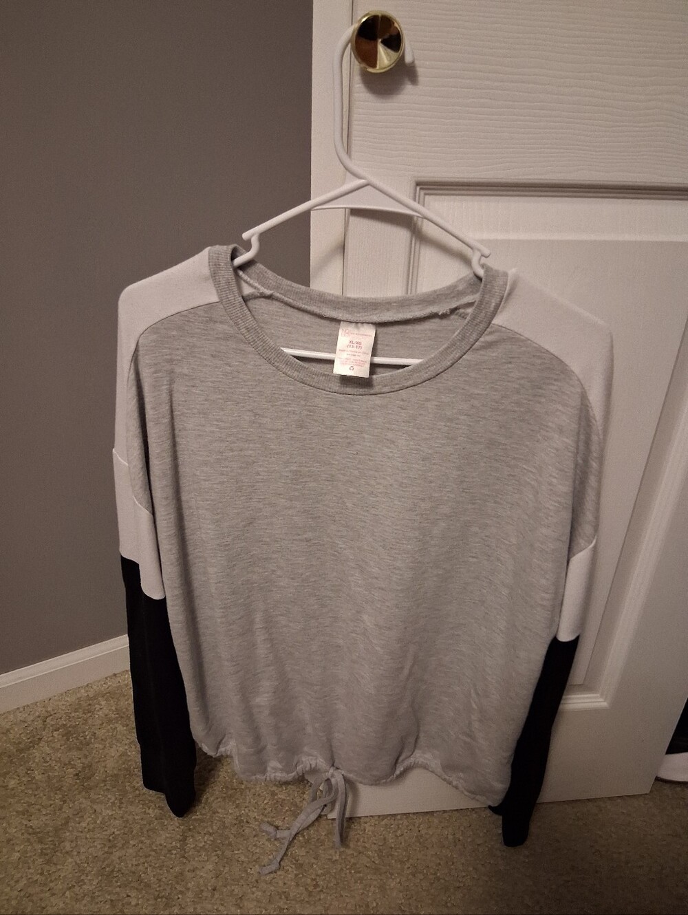 Women's No Boundaries long sleeve shirt